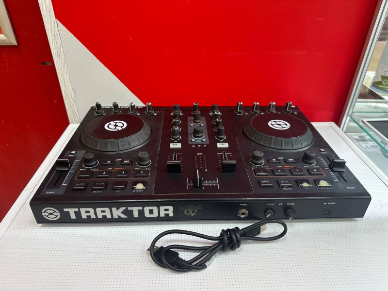 DJ контроллер Traktor Kontrol s2 MK2