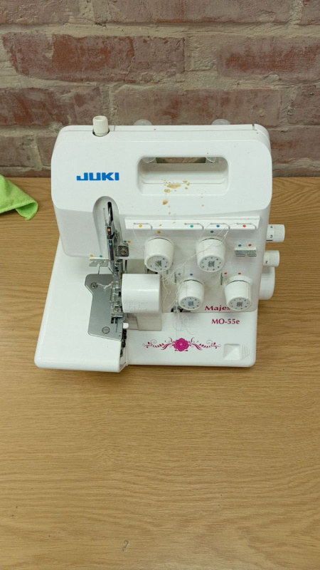 Швейная машина  Оверлок Juki MO-55e