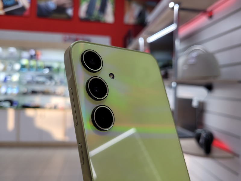 Мобильный телефон Samsung Galaxy A35