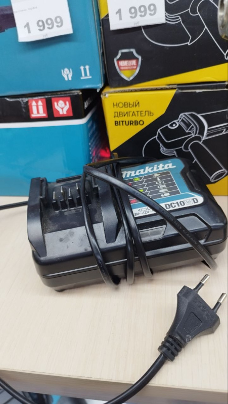 Шуруповерт Makita DF333D