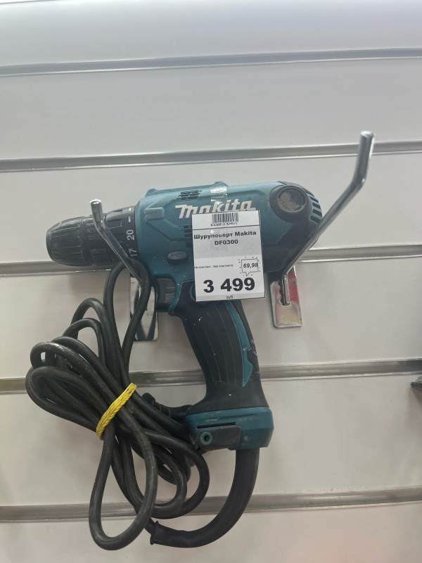 Шуруповерт Makita DF0300