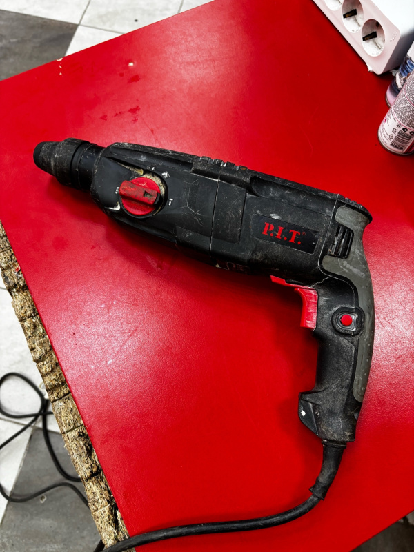 Перфоратор P.I.T. PBH26-c2