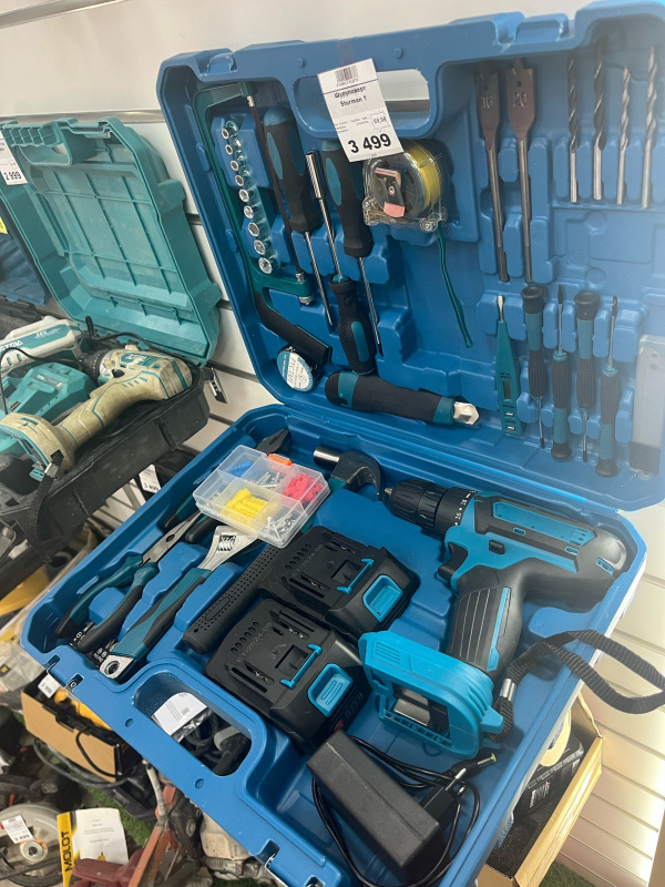 Шуруповерт Sturman 1