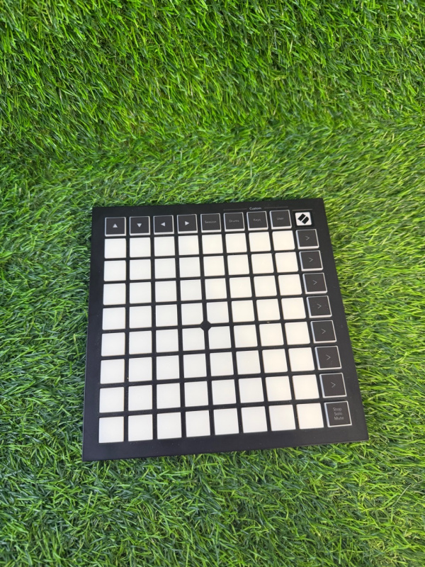 MIDI-контроллер  Novation  Launchpad Mini Mk3