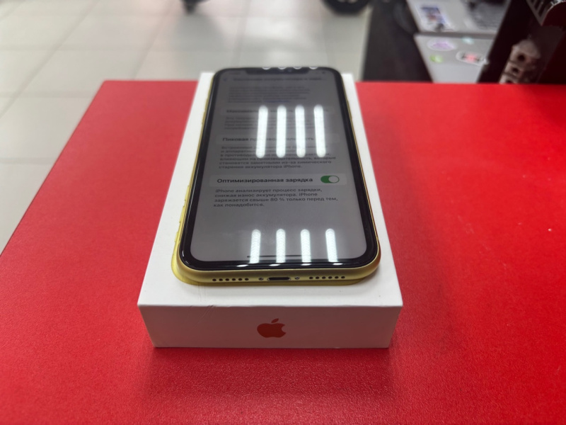 Мобильный телефон Apple iPhone 11