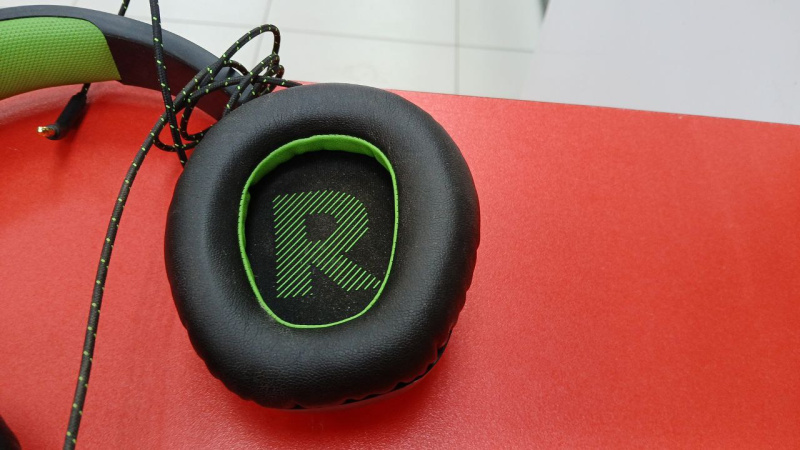 Наушники JBL quantum 100x