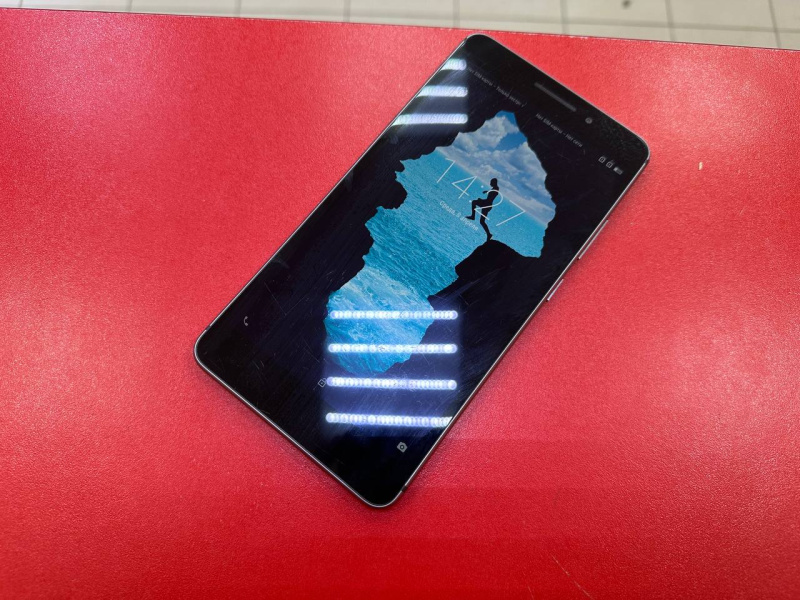 Планшет Lenovo Phab Plus PB1-770M