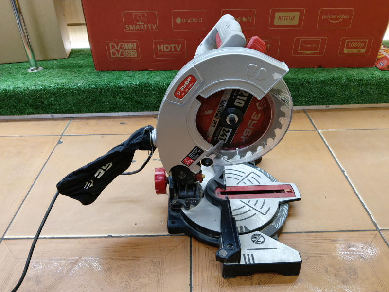 Электропила Зубр ЗПТ 210 1400