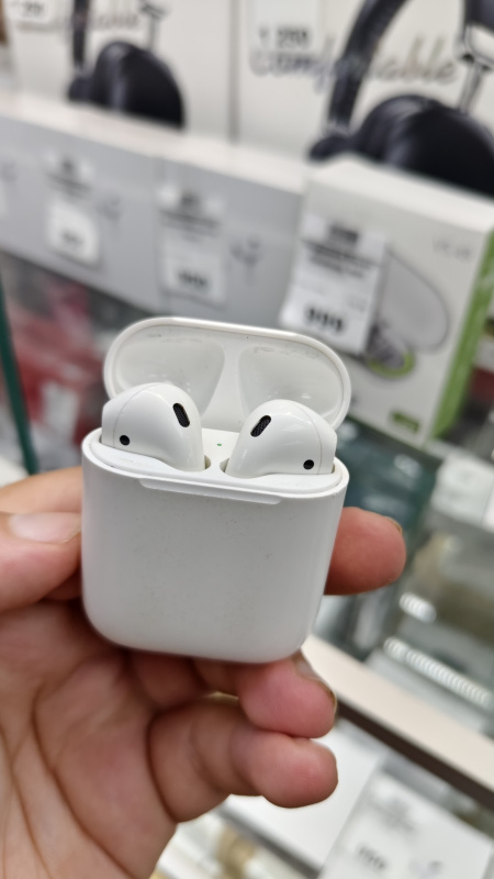 Наушники Apple AirPods2