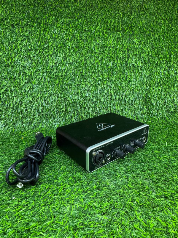 Ресивер Behringer U-PHORIA UMC22 звуковая карта
