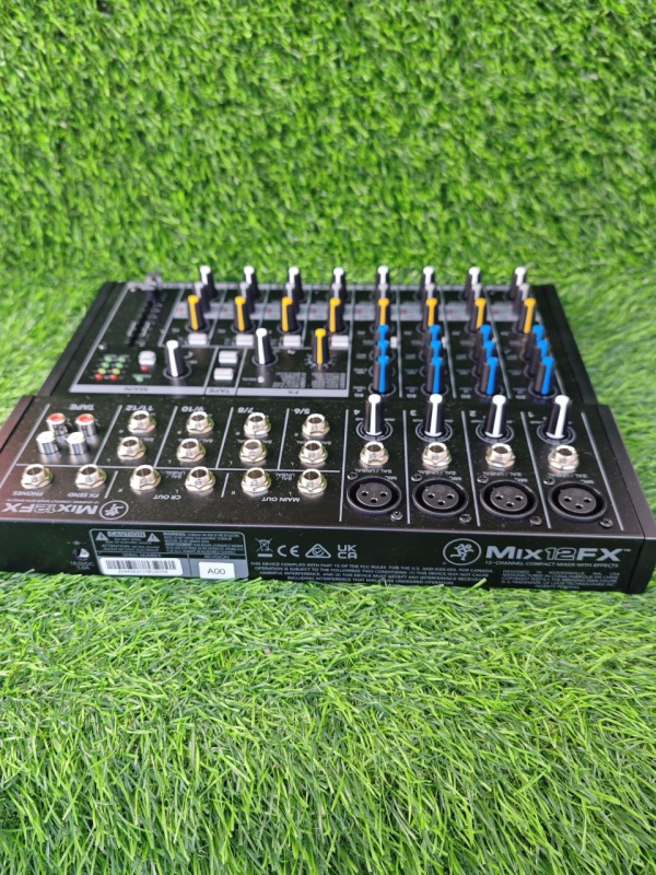 Микшерный пульт  Mix12FX