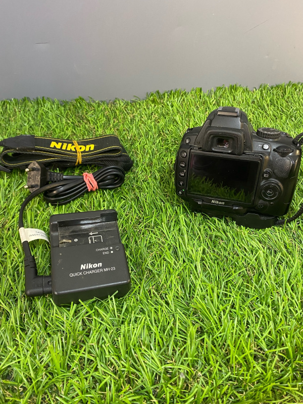 Фотоаппарат Nikon D5000