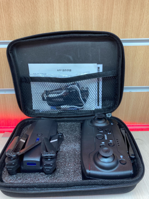 Квадрокоптер  E99 pro