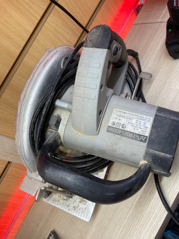 Циркулярная пила Интерскол ДП-190/1600