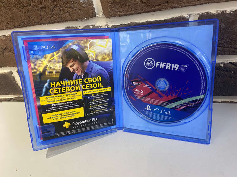 Sony PS 4 FIFA 2019  Sony --