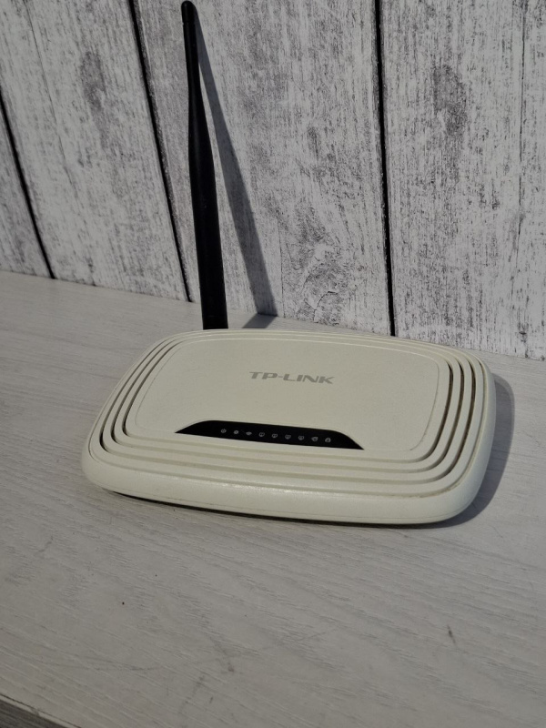 Роутер TP-Link TL-WR740N