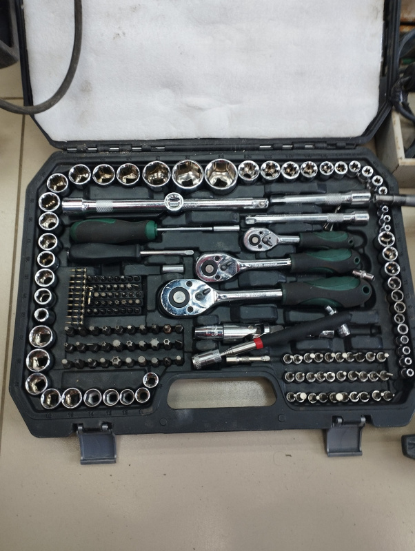 Набор ключей Tools 150