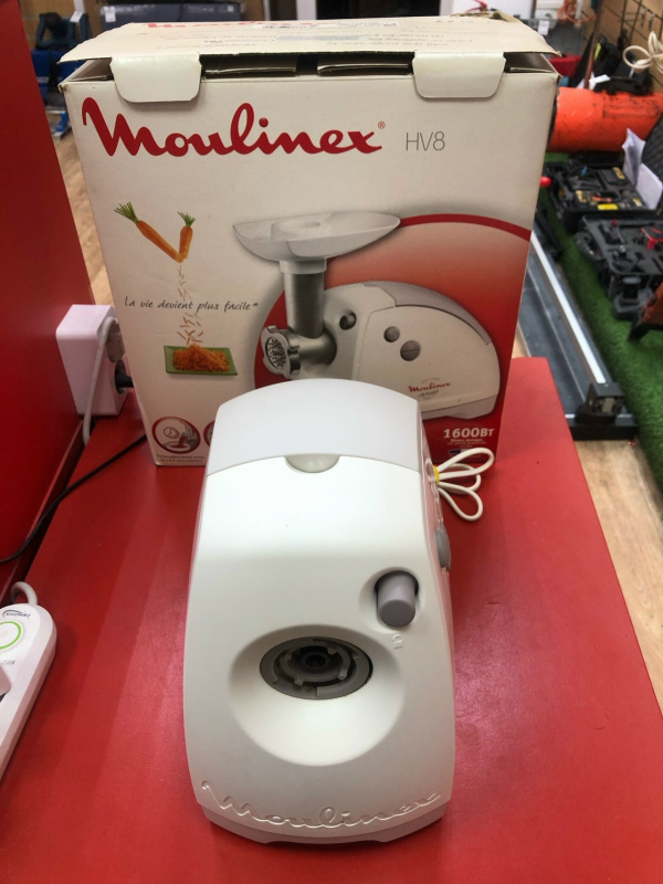 Мясорубка Moulinex HV8