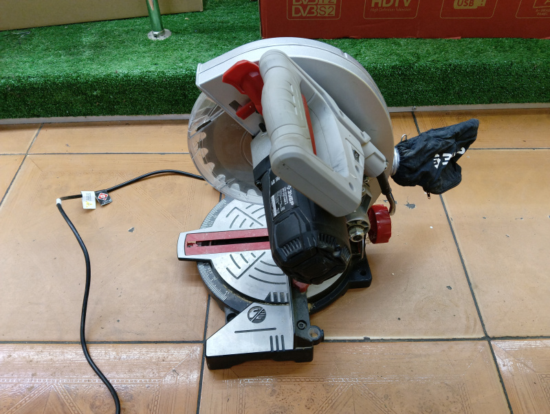 Электропила Зубр ЗПТ 210 1400