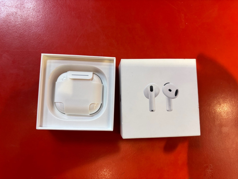 Наушники Apple air pods 4