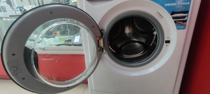 Стиральная машина Indesit ewsb 5085 bk cis