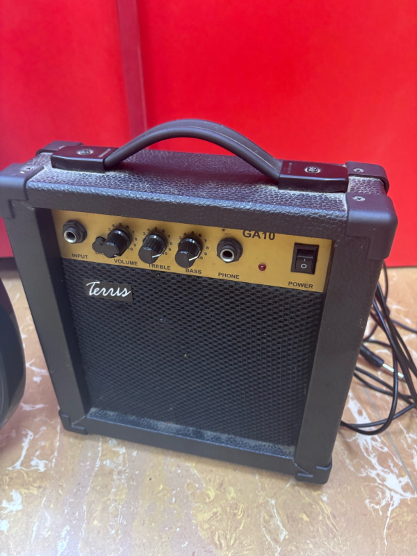 Электрогитара и комбик Fiero 1