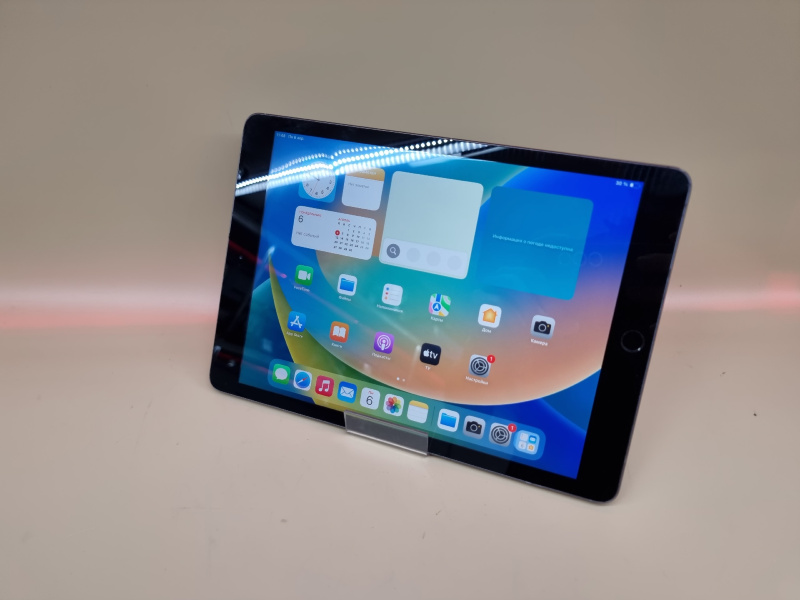 Планшет Apple iPad (7-го поколения) (2019)