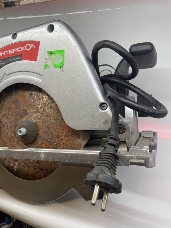 Циркулярная пила Интерскол дп-235/2000м