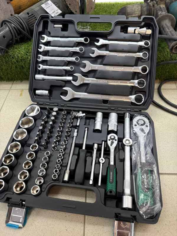 Набор инструментов Dekecr-v 82 предмета