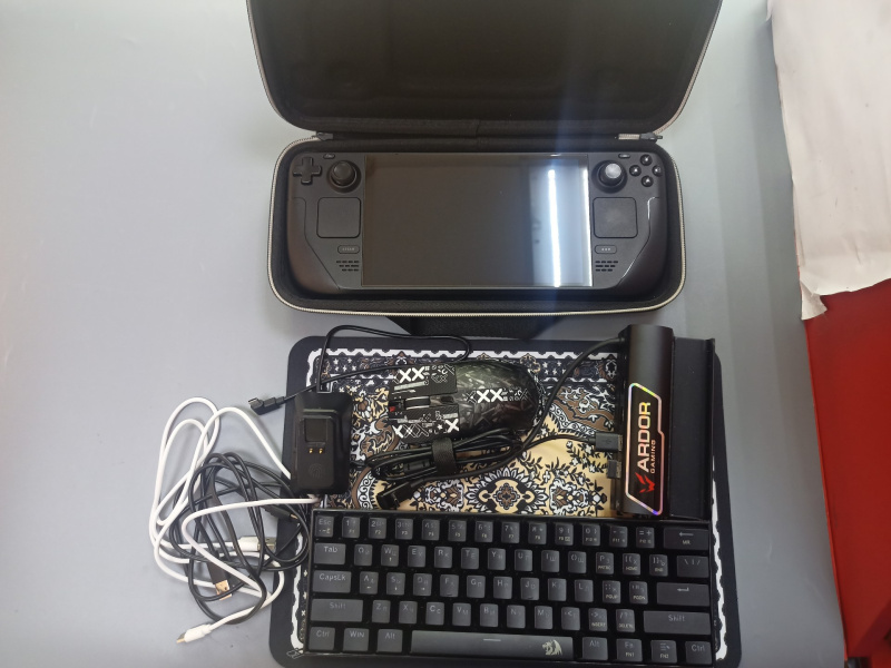 Игровая приставка Valve Steam Deck Oled 512GB